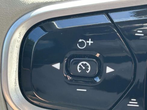 Certified 2022 Volvo XC90 T6 Inscription w/ Lounge Package image 22