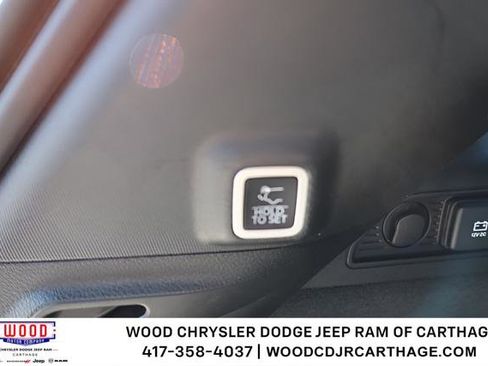 Used 2025 Jeep Grand Cherokee Overland w/ Trailer Tow Package AWD/4WD image 24