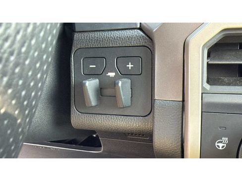 Used 2024 Toyota Tacoma TRD Off-Road w/ TRD Off Road Premium Package AWD/4WD image 21