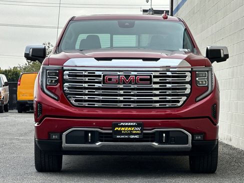 Certified 2024 GMC Sierra 1500 Denali w/ Denali Reserve Package RWD image 9