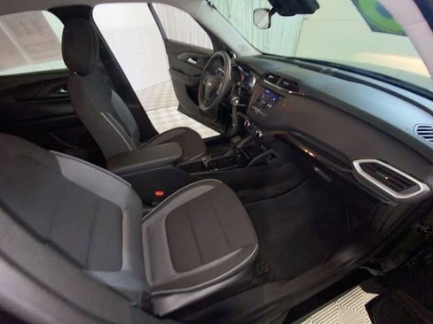 Used 2023 Chevrolet TrailBlazer LS AWD/4WD image 38