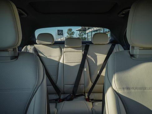 New 2026 Mercedes-Benz C 300 4MATIC Sedan image 27