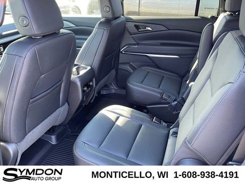 New 2026 Chevrolet Traverse LT w/ Sun and Wheel Package image 15