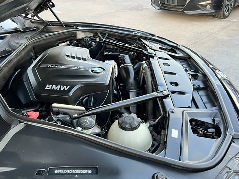 Used 2012 BMW 528i xDrive Sedan image 31