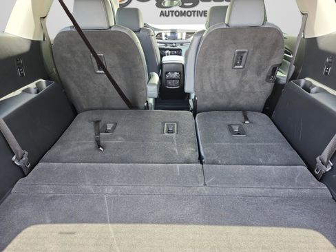 Used 2021 Buick Enclave Essence w/ Sound and Sites Package AWD/4WD image 19
