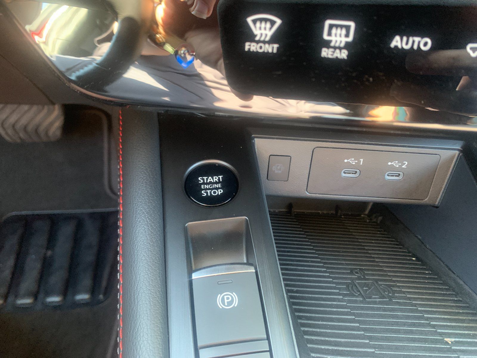 Used 2026 Nissan Kicks SR FWD image 26
