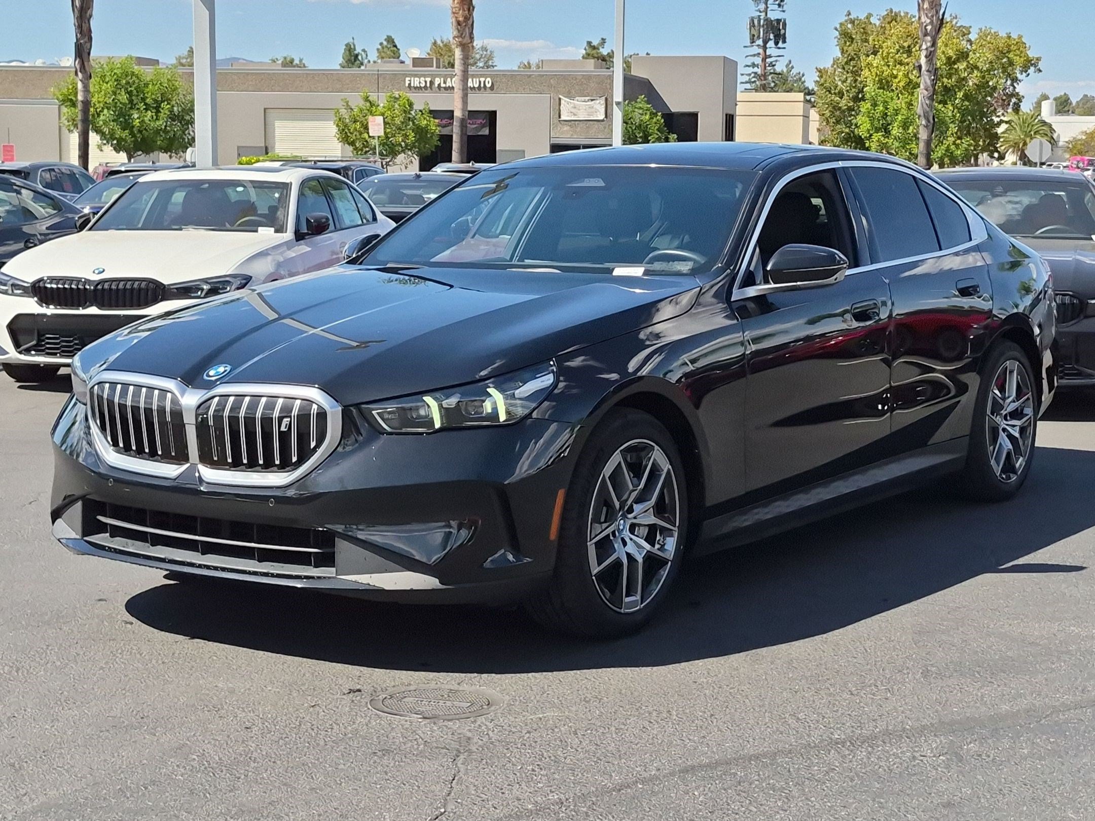 Certified 2024 BMW i5 eDrive40i w/ Premium Package RWD image 5