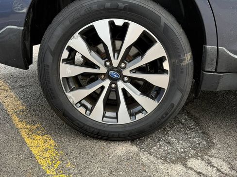 Used 2017 Subaru Outback 2.5i Limited AWD/4WD image 34
