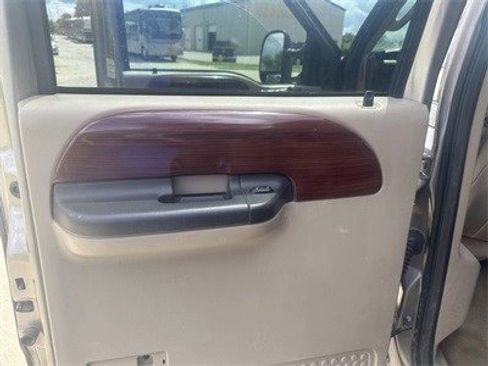 Used 2006 Ford F450 Lariat image 13