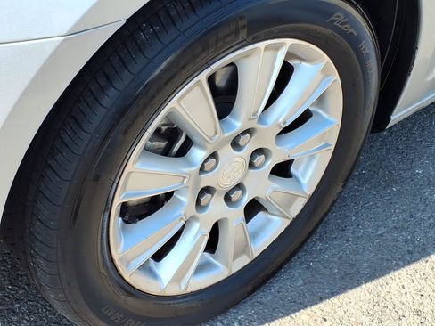 Used 2011 Buick LaCrosse CX FWD image 9
