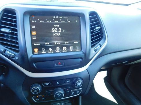 Used 2015 Jeep Cherokee Latitude image 13