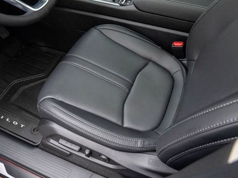 New 2026 Honda Pilot Touring image 15