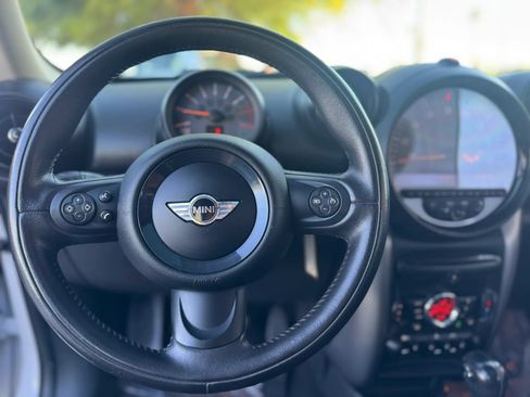 Used 2016 MINI Cooper Countryman w/ Premium Package FWD image 19