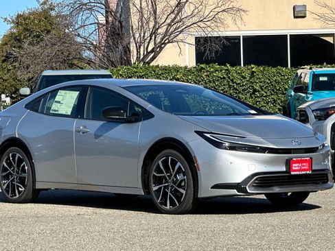 New 2026 Toyota Prius Plug-In Hybrid FWD image 10