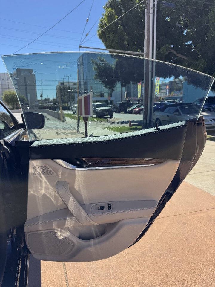 Used 2016 Maserati Ghibli RWD image 16