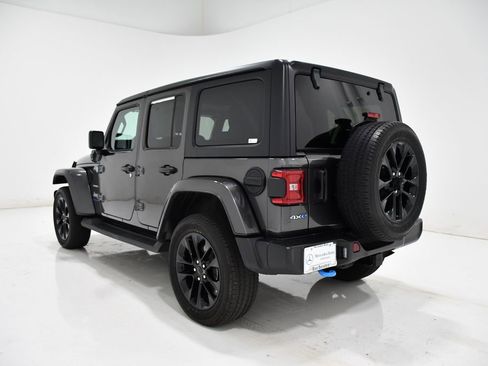 Used 2023 Jeep Wrangler Unlimited Sahara w/ Cold Weather Group AWD/4WD image 3