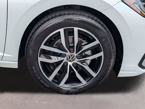 New 2026 Volkswagen Jetta SE FWD image 12