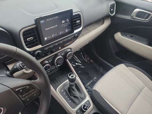 New 2026 Hyundai Venue SEL image 25