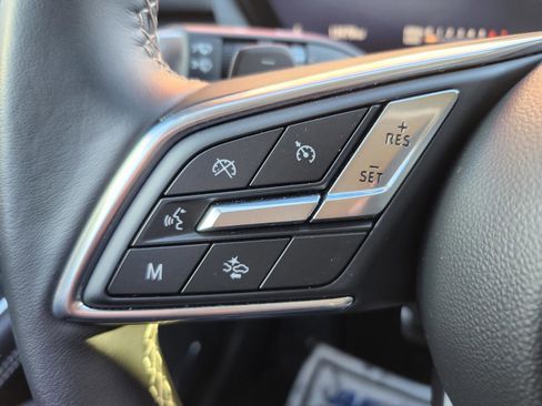 Used 2025 Buick Envision Sport Touring image 17