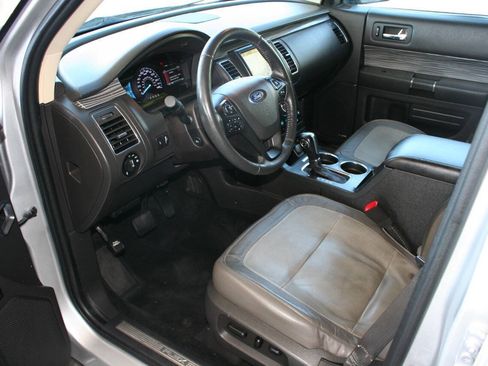 Used 2019 Ford Flex Limited w/ Limited Appearance Package AWD/4WD image 12