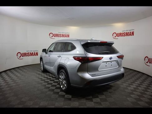 Used 2022 Toyota Highlander Limited image 7