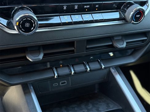 Certified 2023 Chevrolet Colorado Trail Boss w/ Advanced Trailering Package image 20