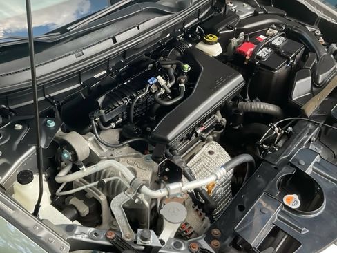 Used 2018 Nissan Rogue SV w/ Sun & Sound Touring Package AWD/4WD image 27
