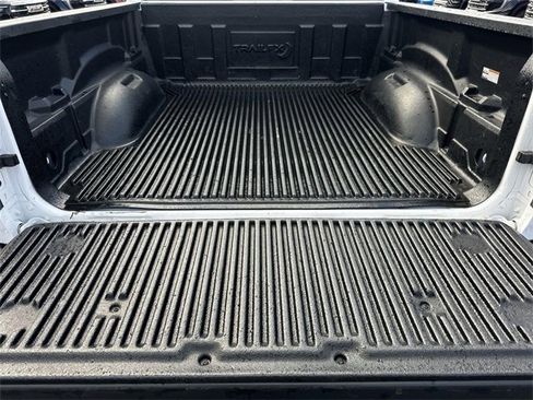 Used 2025 RAM 1500 Laramie image 25