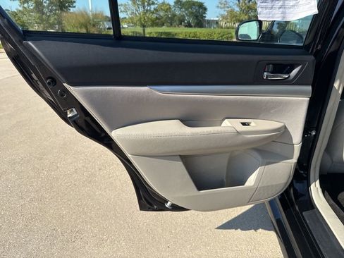 Used 2013 Subaru Legacy 2.5i Premium w/ All-Weather Pkg image 15