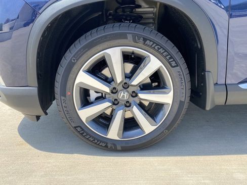 Used 2023 Honda Pilot Touring image 25