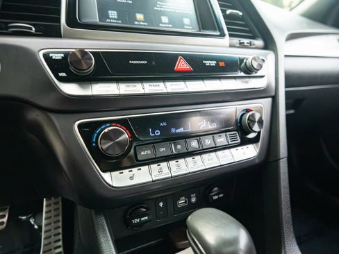 Used 2019 Hyundai Sonata Sport w/ Tech Package 03 FWD image 43
