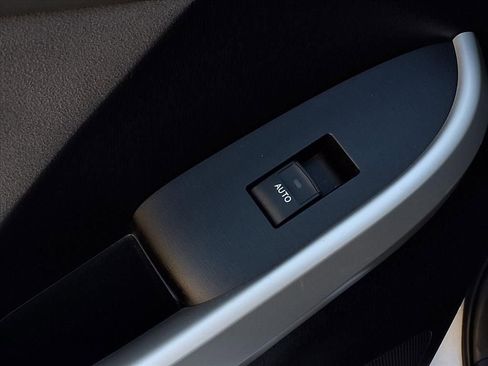 Used 2015 Toyota Prius Three w/ Preferred Accessory Package image 17