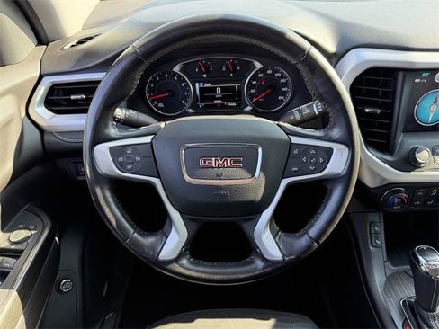 Used 2019 GMC Acadia SLT w/ Black Edition image 13