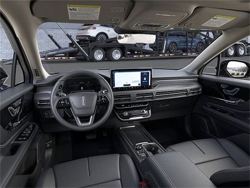 New 2026 Lincoln Corsair Reserve w/ Jet Appearance Package AWD/4WD image 9
