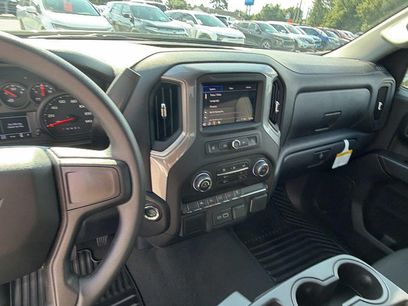 New 2026 Chevrolet Silverado 1500 Custom w/ Turbomax Blackout Package