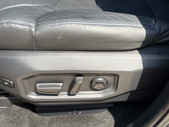 Used 2024 Toyota Tundra Platinum AWD/4WD image 15