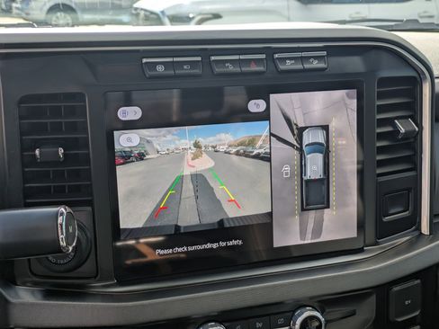 Used 2024 Ford F350 Platinum w/ FX4 Off-Road Package image 25