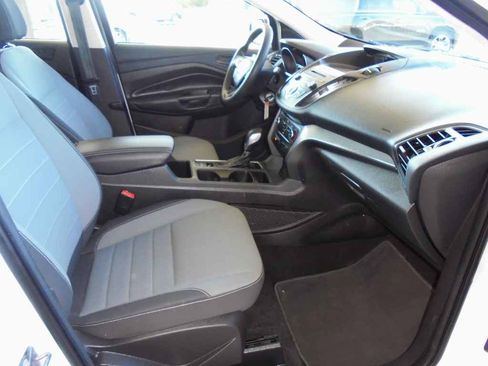 Used 2017 Ford Escape S image 8