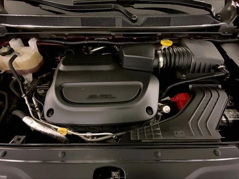 Used 2019 Chrysler Pacifica Touring-L image 10