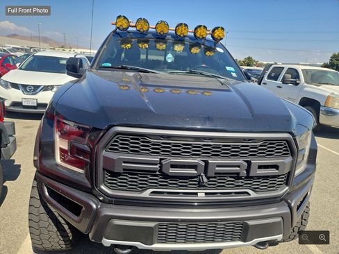 Used 2019 Ford F150 Raptor w/ Equipment Group 802A Luxury AWD/4WD image 5
