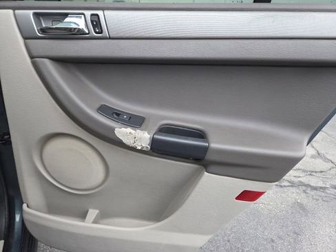 Used 2005 Chrysler Pacifica AWD w/ Cargo Convenience Group image 20