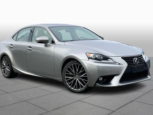 Used 2016 Lexus IS 300 AWD image 2