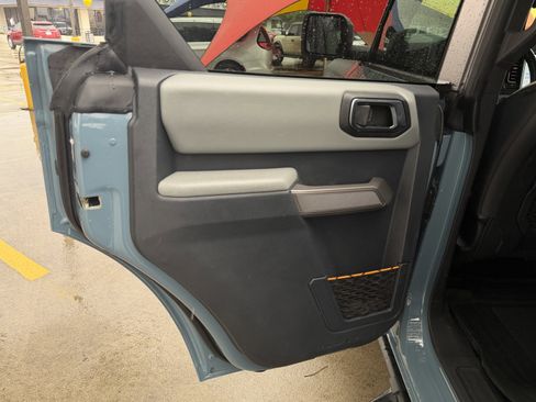 Certified 2023 Ford Bronco Badlands w/ Sasquatch Package image 11