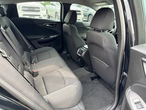 Used 2025 Chevrolet Malibu LT FWD image 23