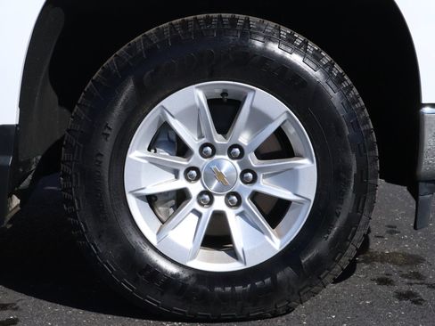 Used 2025 Chevrolet Silverado 1500 LT image 22