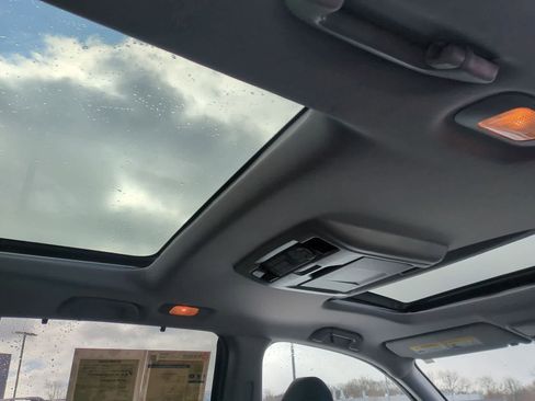 Used 2017 Honda Pilot Elite image 22