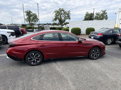 Used 2024 Hyundai Sonata SEL FWD image 11
