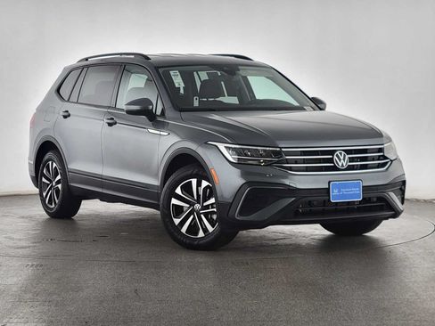 Used 2024 Volkswagen Tiguan S FWD image 2