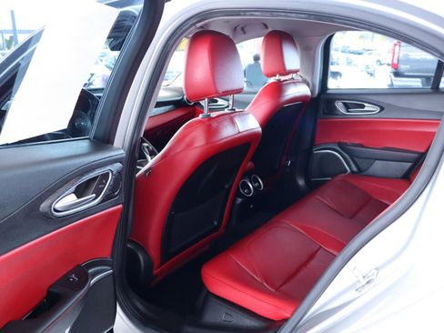 Used 2019 Alfa Romeo Giulia RWD image 29