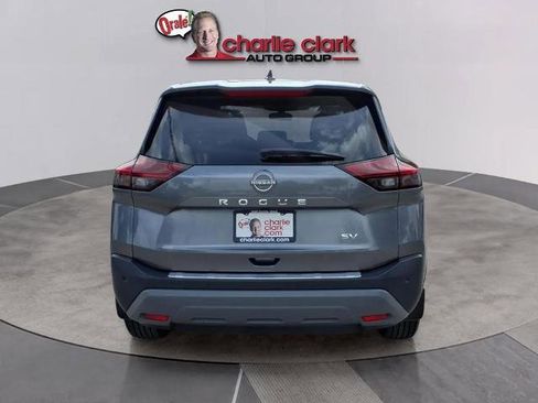 Certified 2022 Nissan Rogue SV image 4